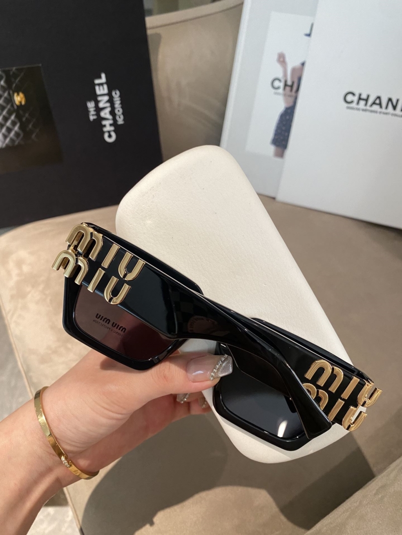 Miu miu Sunglasses